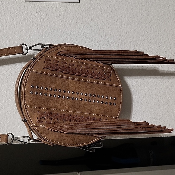 Montana West Accessories - Montana West Round Crossbody Purse